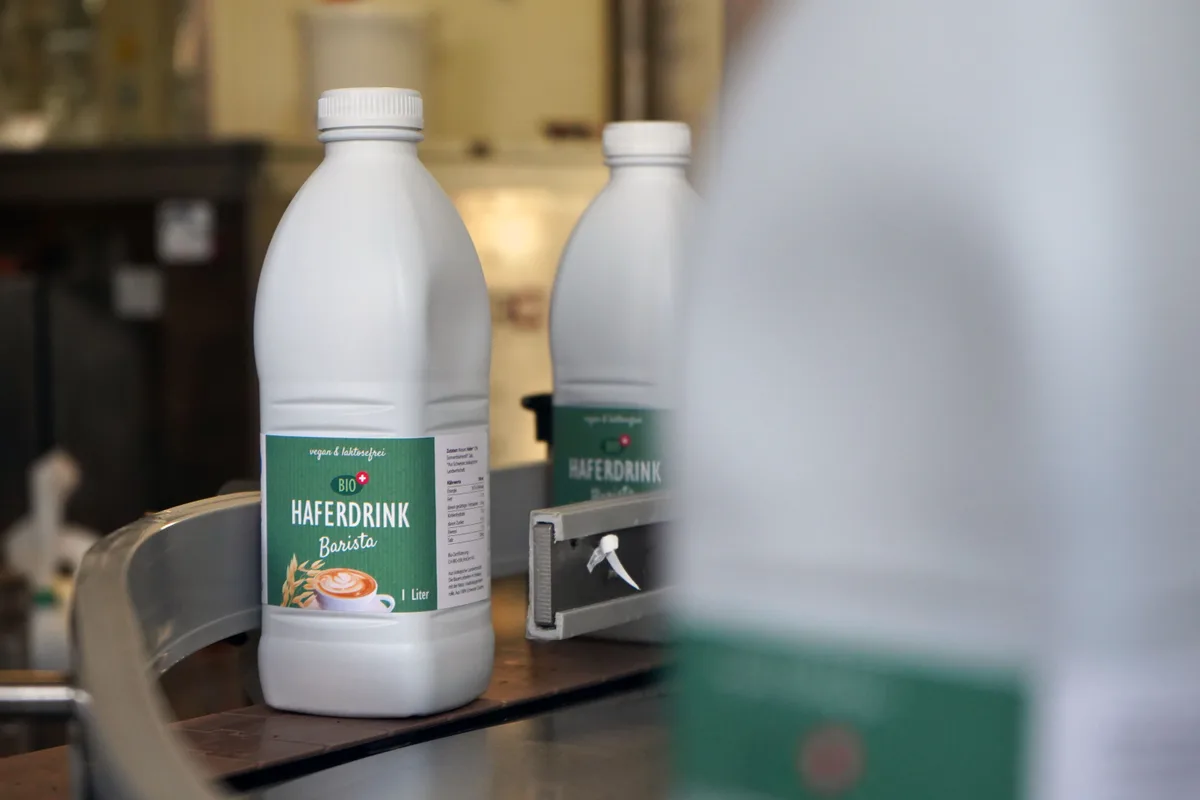 Thomas Neff aus Wald produziert Haferdrink und tüftelt an veganen Ersatzprodukten.